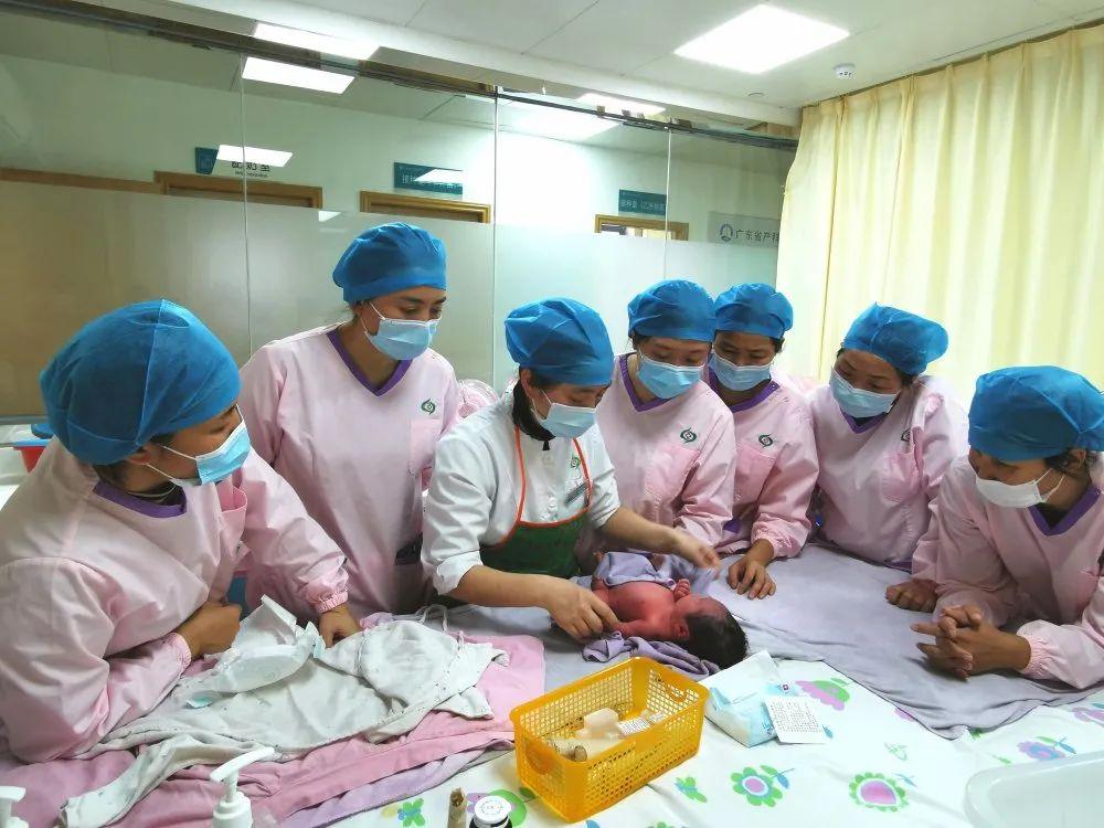 大宁县妇婴监护型护送
